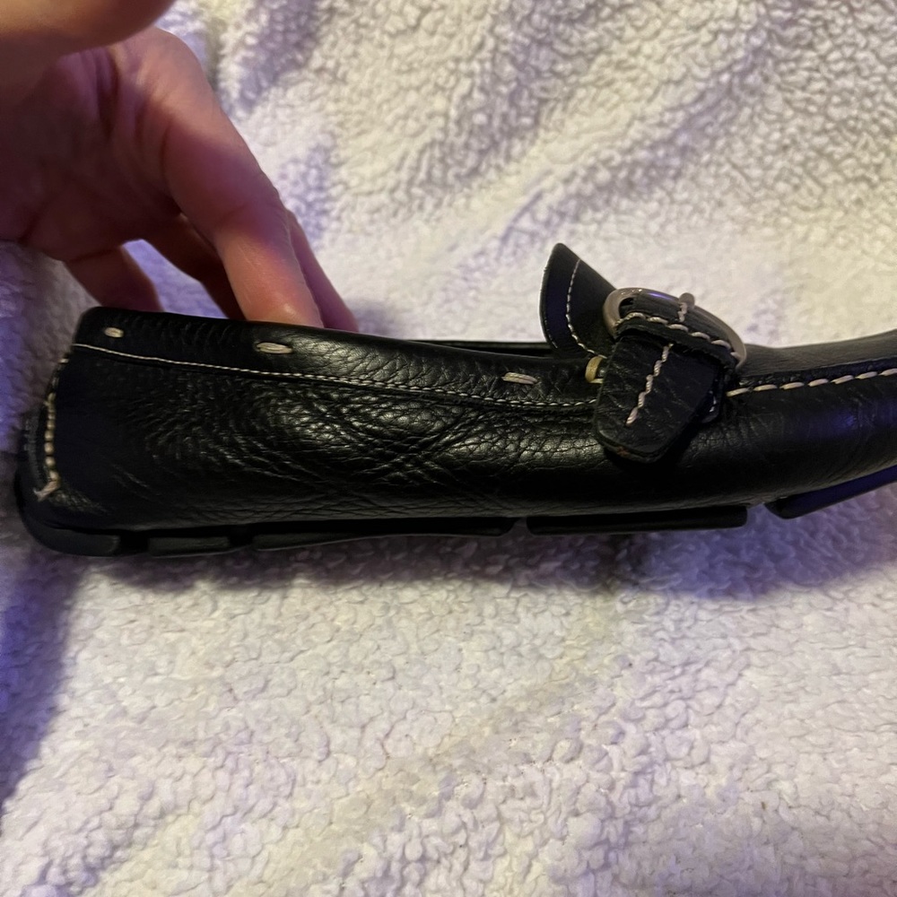 Prada loafers they are still in very good condition. - Picture 5 of 11